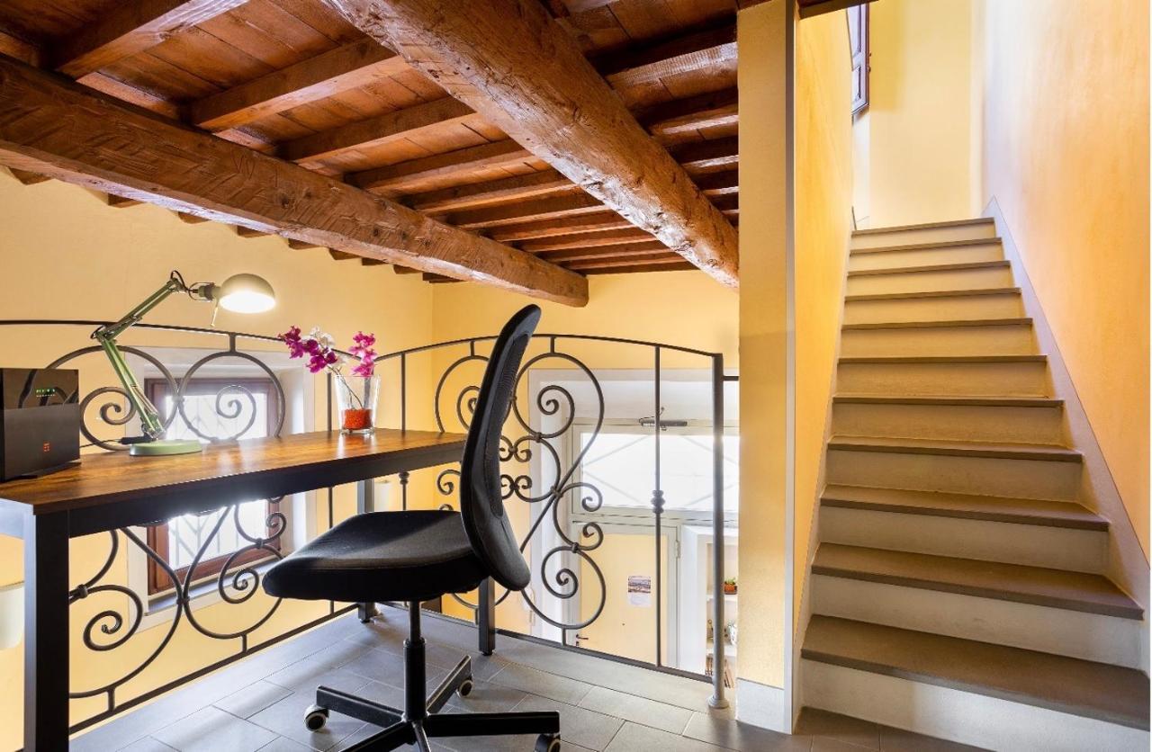 Cozy Classic Italian House Near Santa Croce, On The Lungarno * Florencia